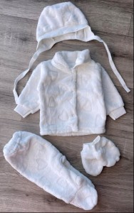 Комплект "Сердечки" молочный, девочка 0-3 месяцев