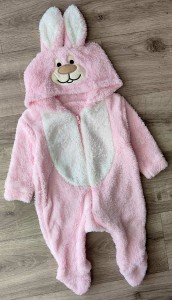 Чоловічок Pera Bebe "Зайчик посміхається" рожевий, дівчинка 3-6-9 місяців