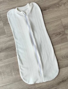 Кокон «Серця» молочний, дівчинка 0-3 місяців