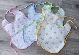 Слюнявчик Bidilish Bebe "Звездочки", микс цветов 23*30, мальчик+девочка